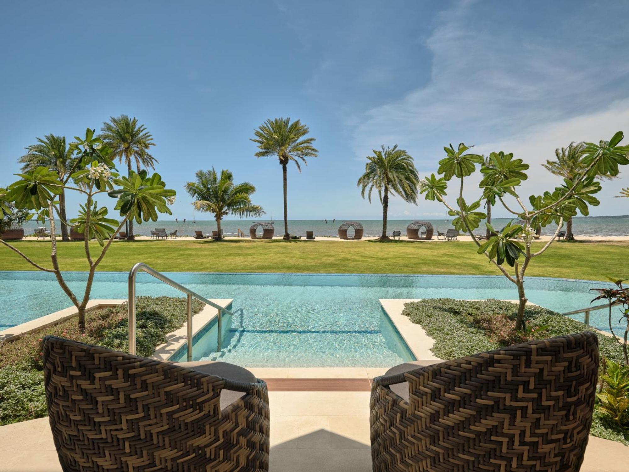 Crowne Plaza Fiji Nadi Bay Resort & Spa, An Ihg Hotel Esterno foto